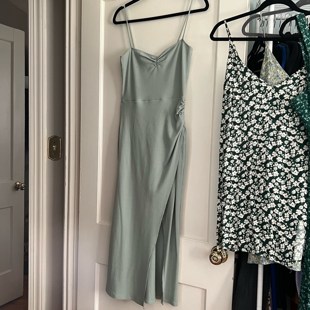 Reformation Formosa Dress - Picture 3 of 3